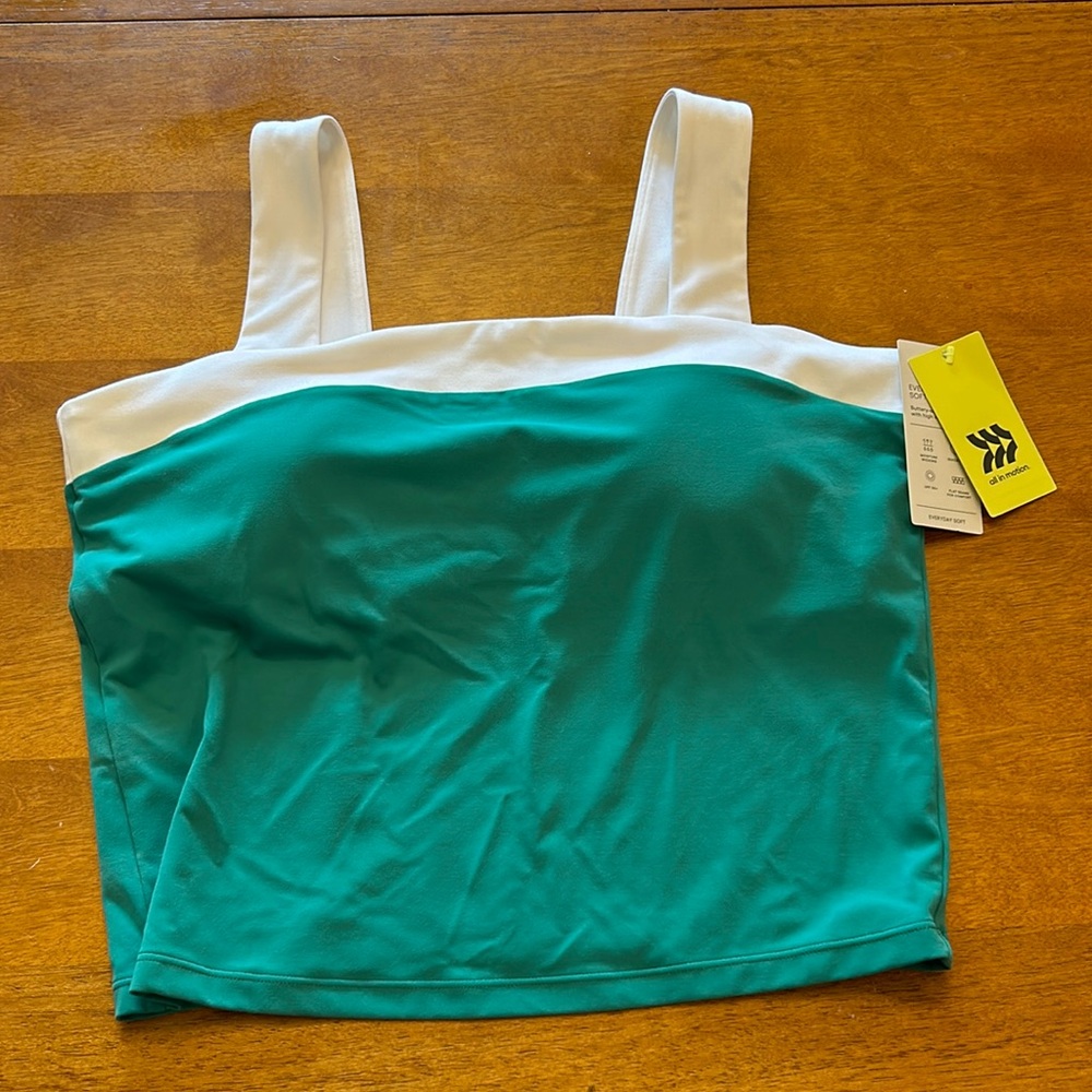 NWT All in Motion Green/White Resort Tank